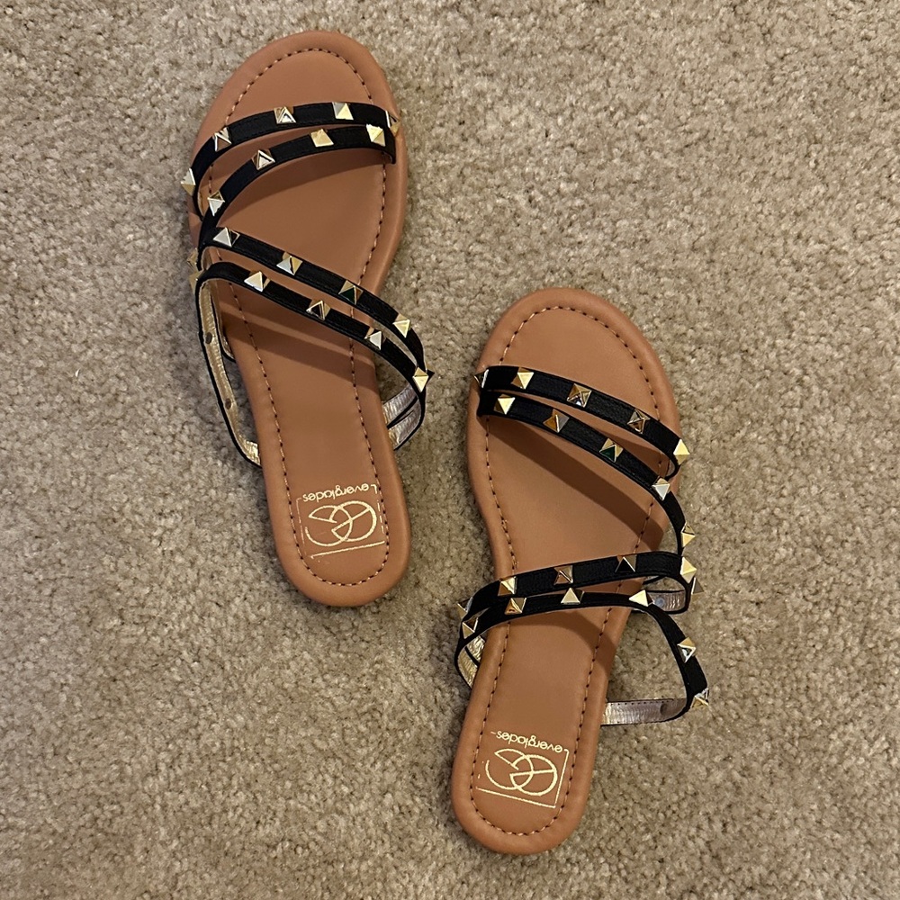 Everglades Mimi Black and Gold Studded Sandals Size 6